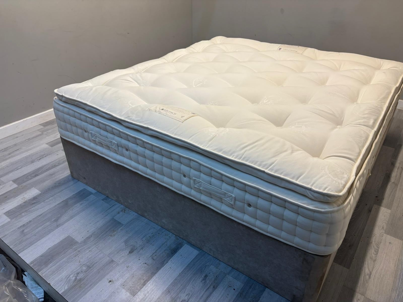 Hypnos Emperor / Pearl Firm 6FT SuperKing Mattress RRP £3,799 - Home Furniture Interiors