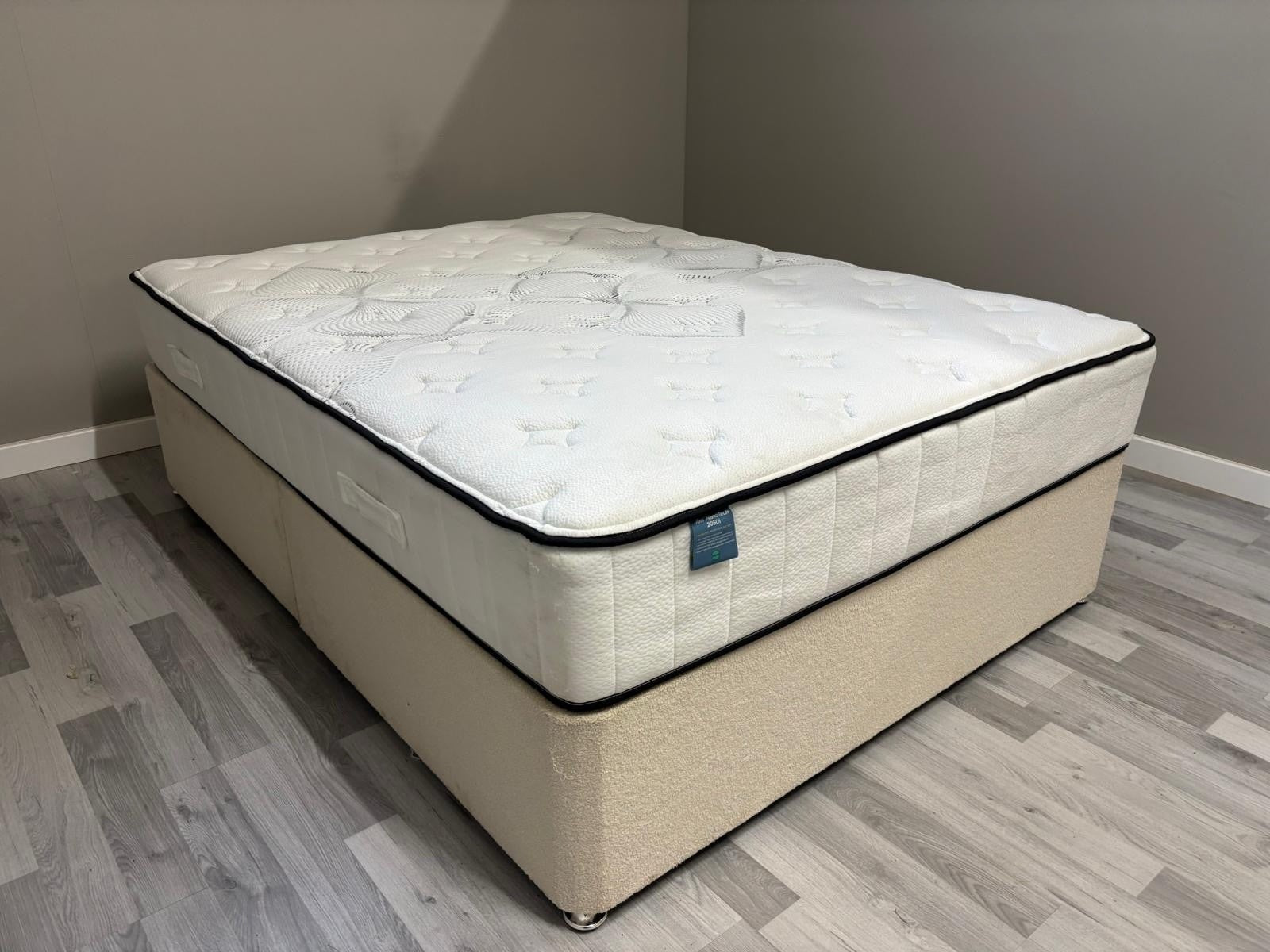 IGEL 2050i Nanotech 5FT Kingsize  Mattress - RRP £1499 Best Price Online - Home Furniture Interiors