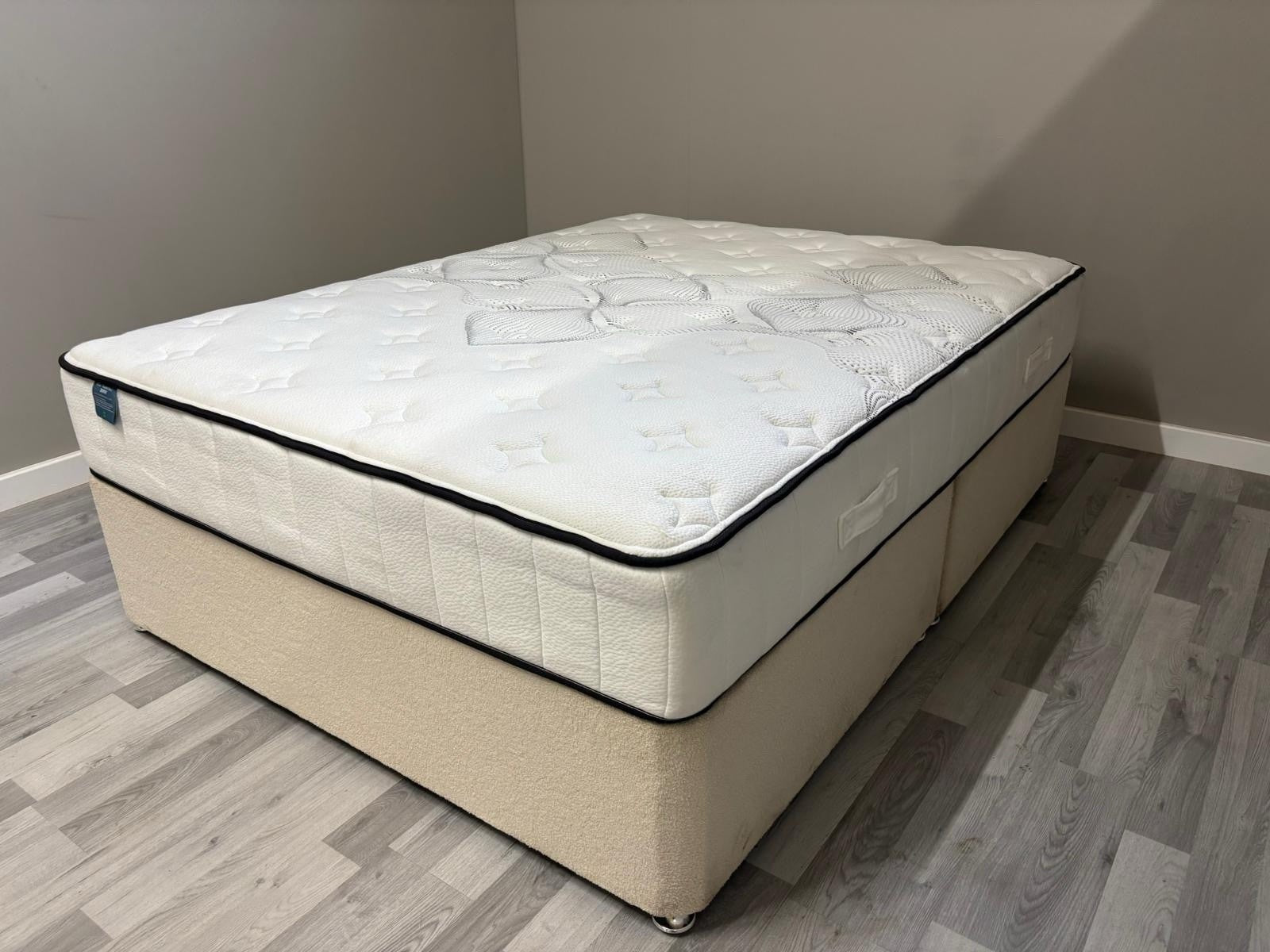 IGEL 2050i Nanotech 5FT Kingsize  Mattress - RRP £1499 Best Price Online - Home Furniture Interiors