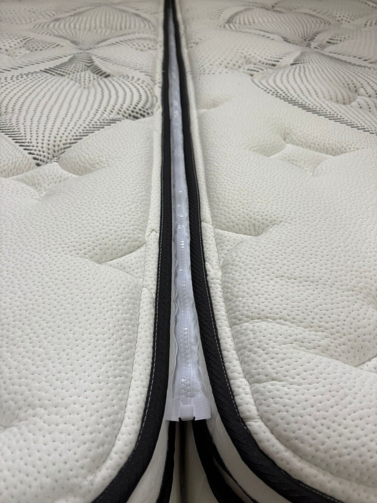 IGEL 3000i Nanotech 6FT SuperKing Plushtop Zip & Link Mattress - RRP £2399