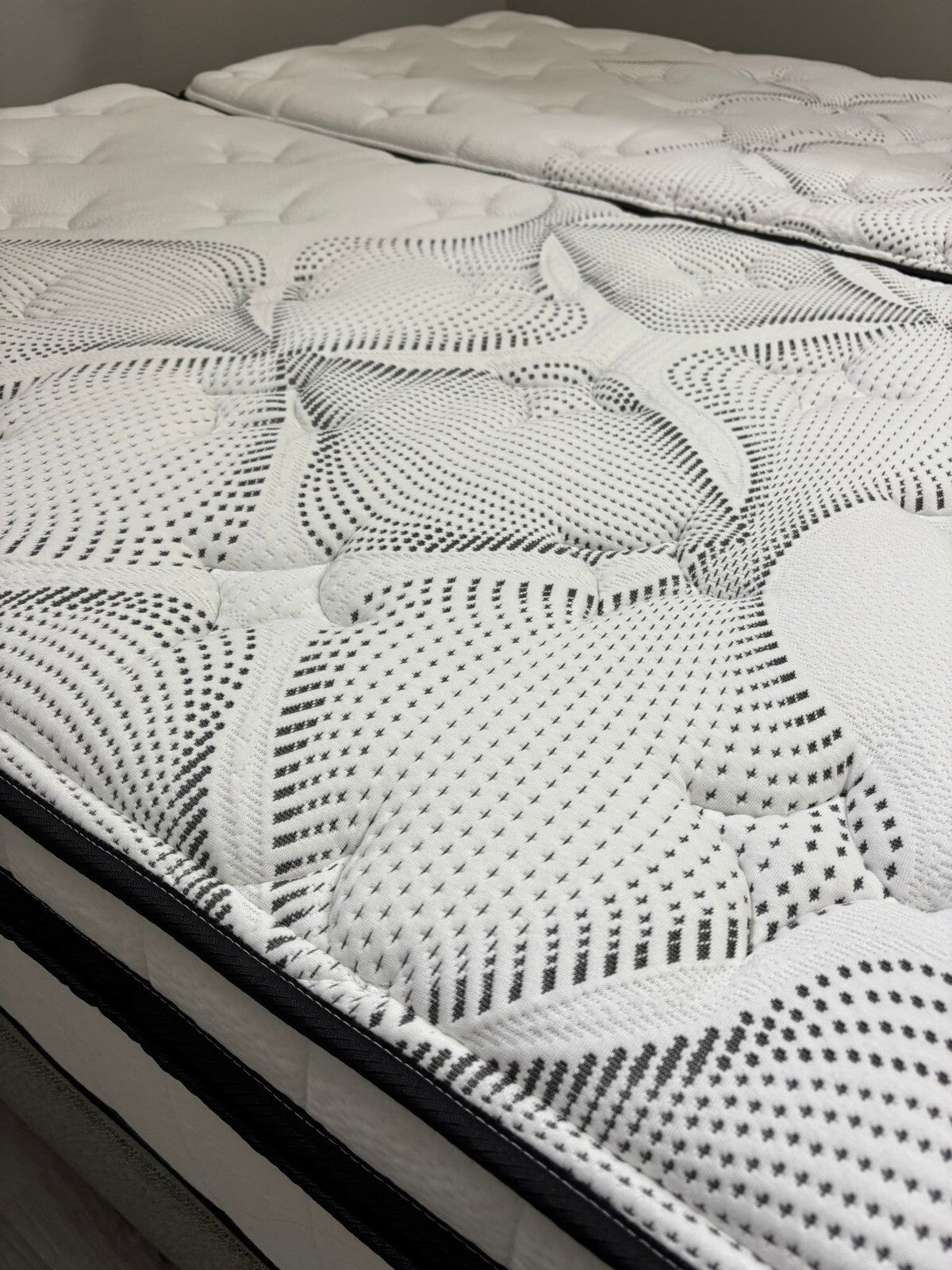IGEL 5000i Nanotech 6FT SuperKing Plushtop Zip & Link Mattress - RRP £2799