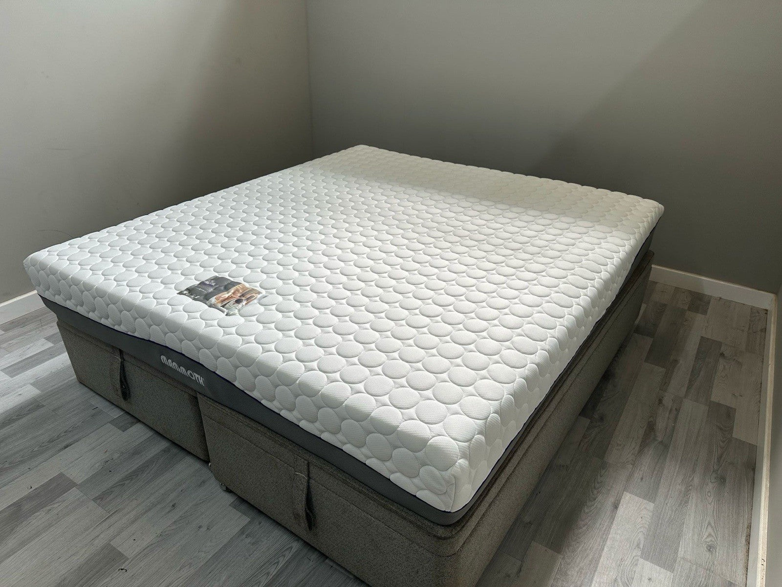 Mammoth Rise Essential Pocket 1000 6ft Superking Mattress RRP £1199 B - Home Furniture Interiors
