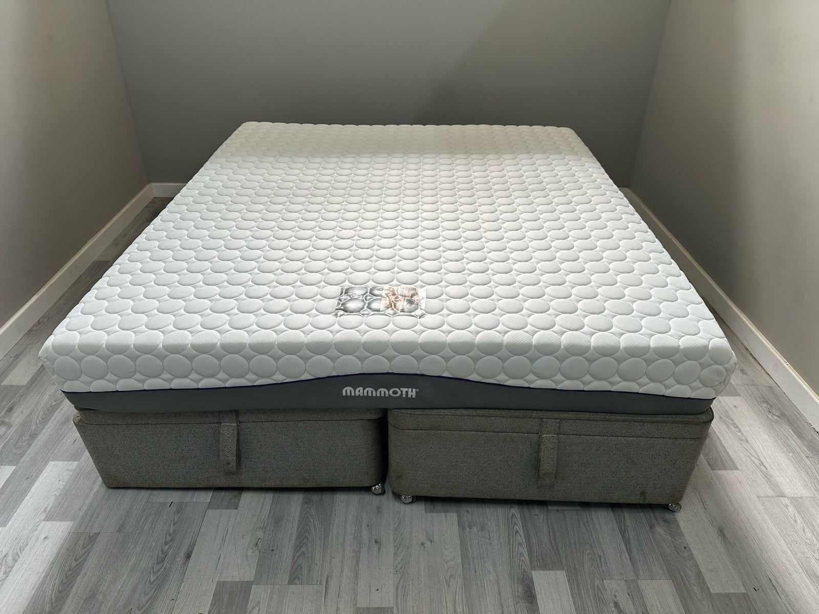 Mammoth Rise Essential Pocket 1000 6ft Superking Mattress RRP £1199 B - Home Furniture Interiors