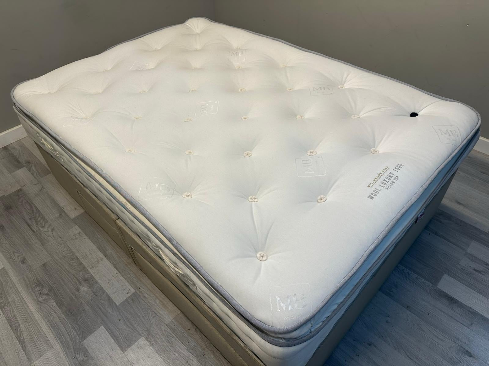 Millbrook Wool Luxury 1500 Pocket Pillow Top Mattress 4FT 6 Double RRP £1159 - Home Furniture Interiors