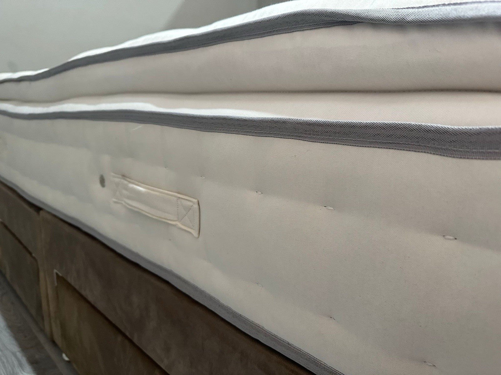 Millbrook Smooth Tech 5000 Pocket Pillow Top Mattress 5FT Kingsize RRP £1769