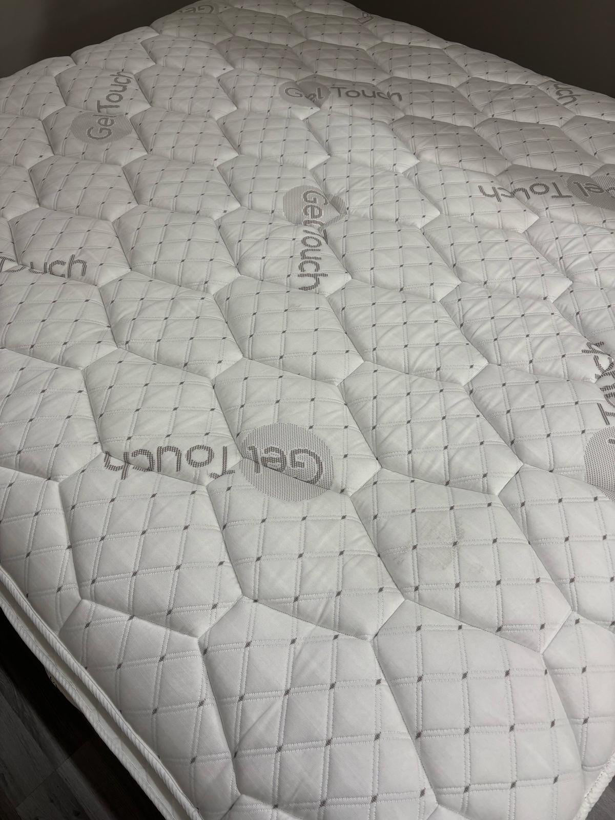 Sleepeezee GelTouch /Sensagel 3000 Pillowtop Mattress 6FT SuperKing - RRP £2,095