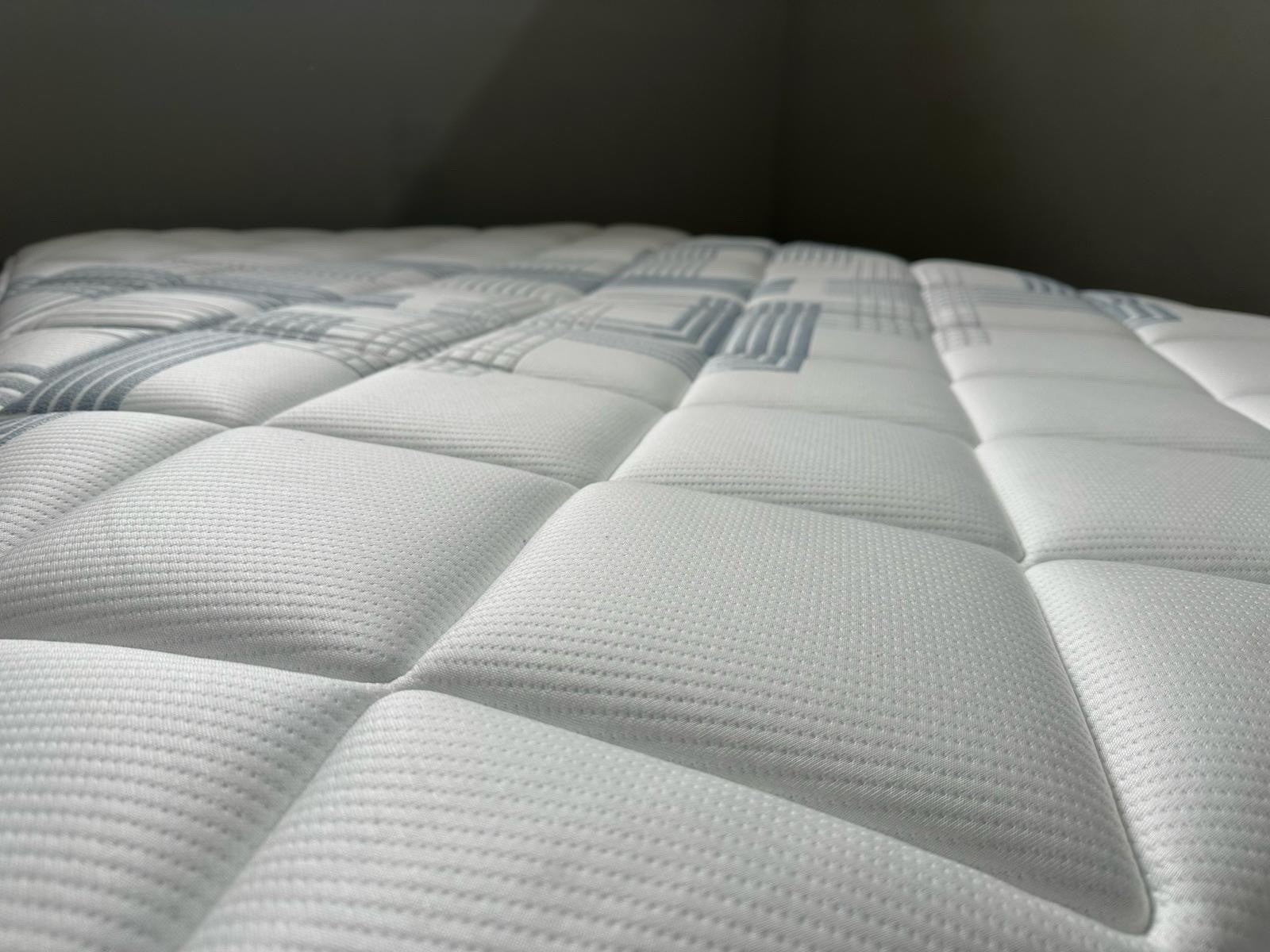 Sealy Elevate Ultra Bronte Medium 4FT 6 Double Mattress - RRP £1,899 B - Home Furniture Interiors