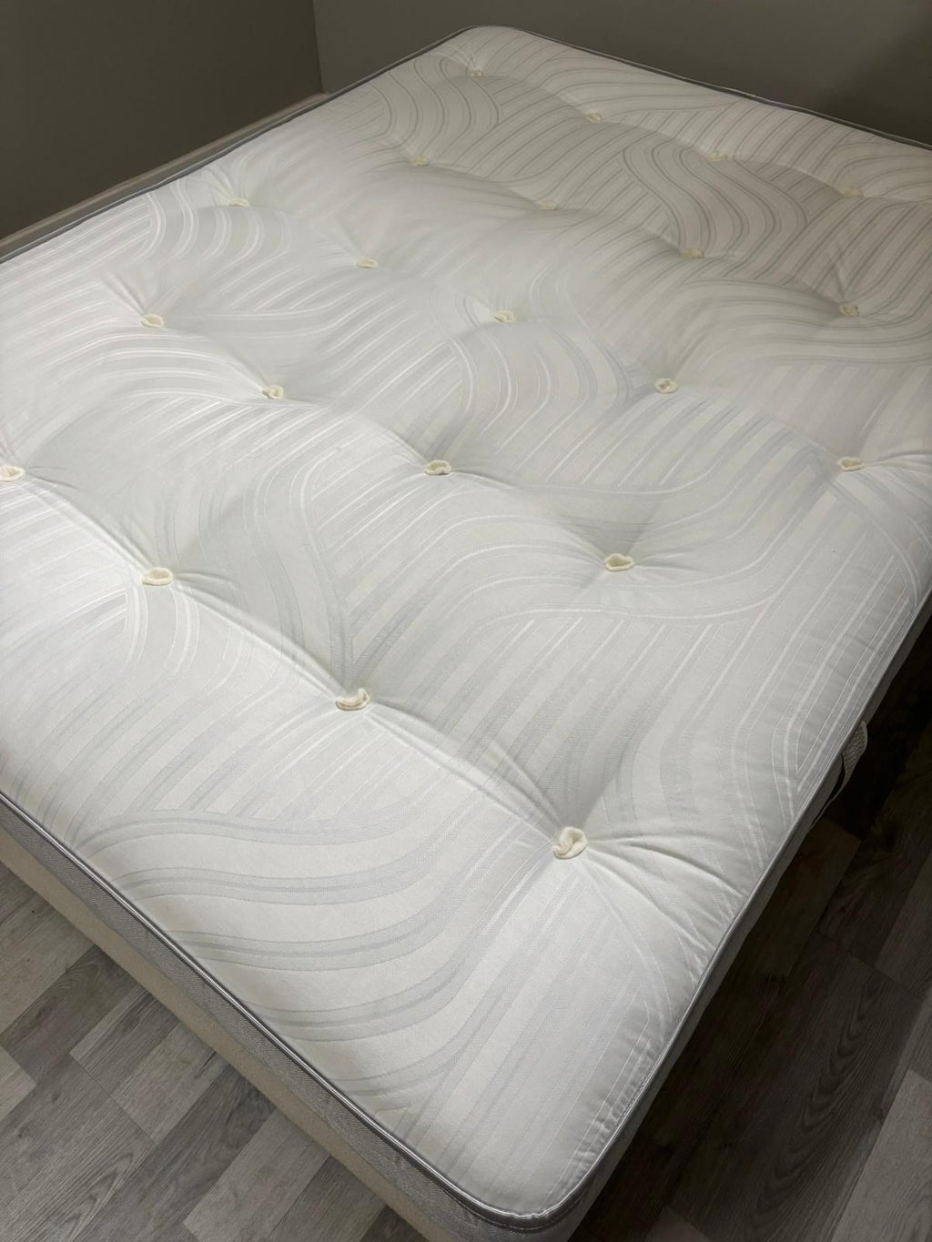 Sealy Columbia Ortho Extra Firm 5FT Kingsize Mattress - RRP £1699 B - Home Furniture Interiors