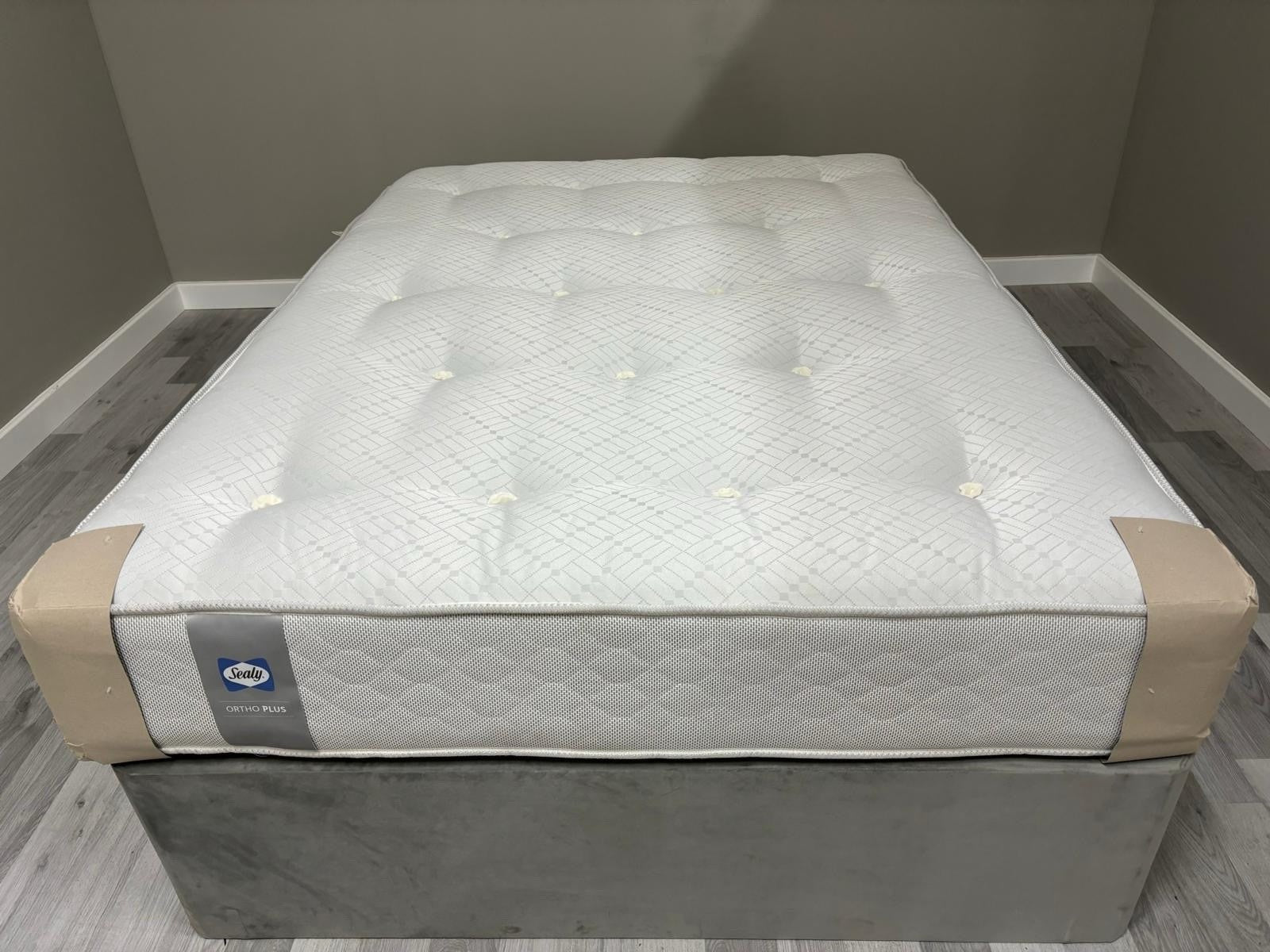 Sealy Steeple Ortho Plus 5FT Kingsize RRP £895 Best Price Online B - Home Furniture Interiors
