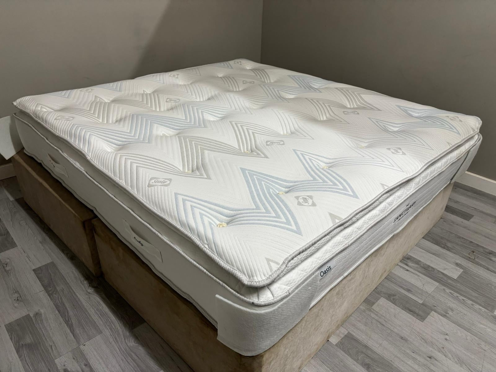 Sealy Sanctuary Oasis 6FT Superking Mattress RRP £1699 Best Price Online B - Home Furniture Interiors