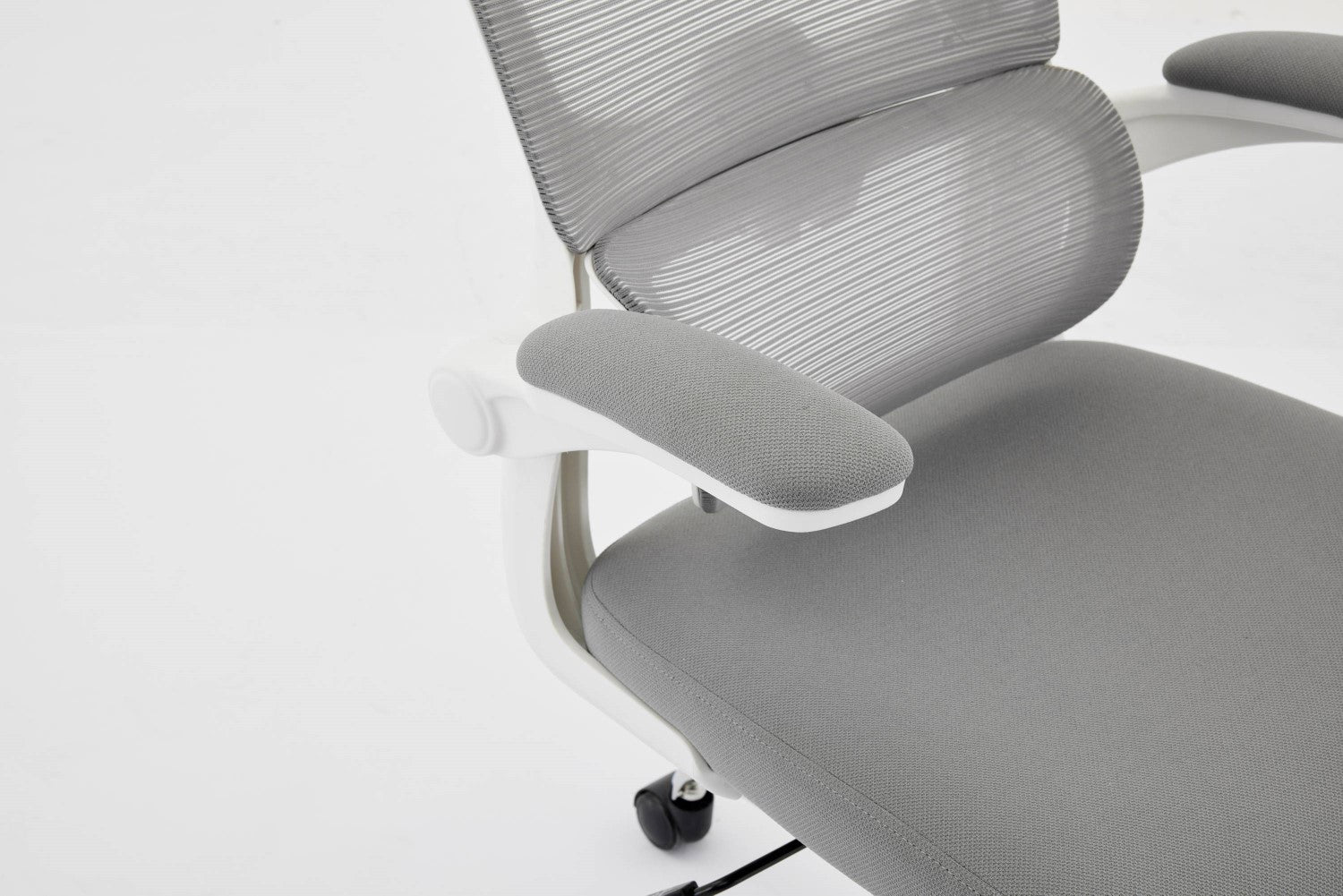 Supreme Mesh Grey White Office Chair - Home Furniture Interiors