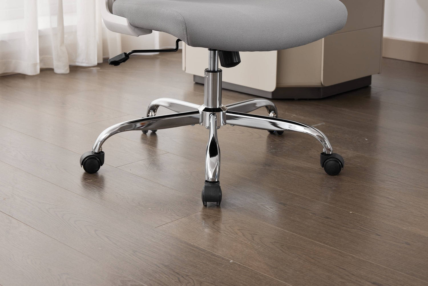 Supreme Mesh Grey White Office Chair - Home Furniture Interiors