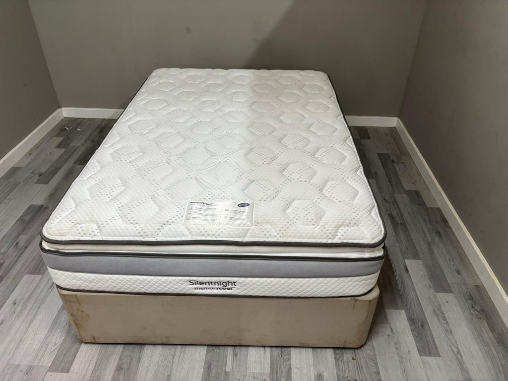 Silentnight 2000 Memory Cool Pillow Top Medium 4FT 6 Double Mattress RRP £799