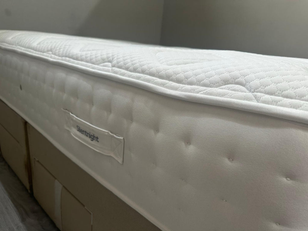 Silentnight Elisa Natural 1400 Pocket Firm 4ft 6 Double Mattress - RRP £899 B