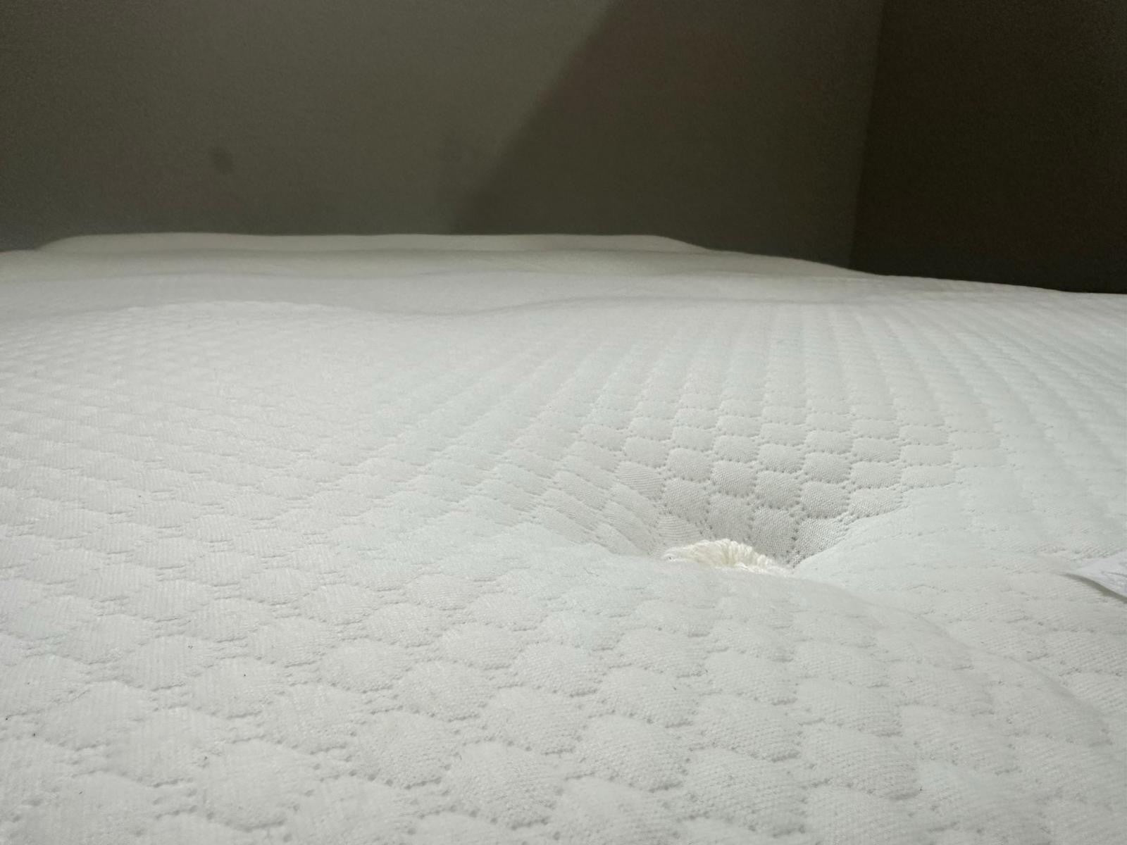 Silentnight Elson Geltex Medium 4ft 6 Double Mattress - RRP £899 B