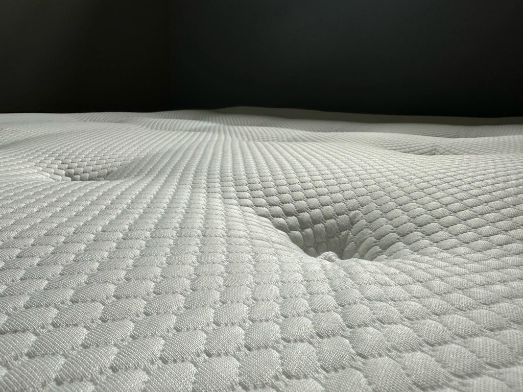 Silentnight Pocket Geltex 3000 Ultra BoxTop 4FT 6 Double Mattress - RRP £1599