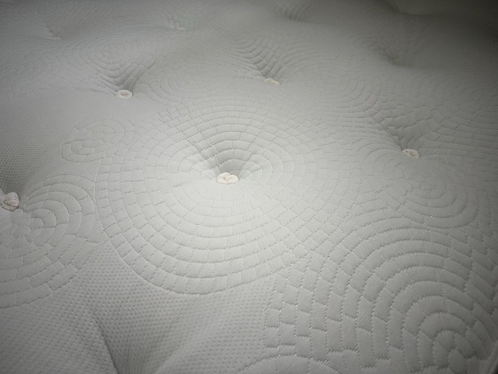 Silentnight Geltex 4000 Ultra BoxTop 5FT Kingsize Mattress RRP £1699