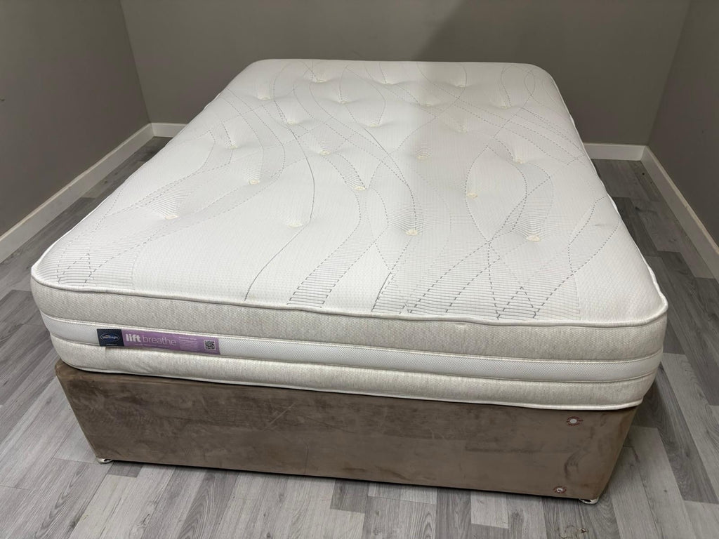Silentnight Lift Breathe 1600 Pocket Mattress Kingsize 5FT RRP £1199 B - Home Furniture Interiors