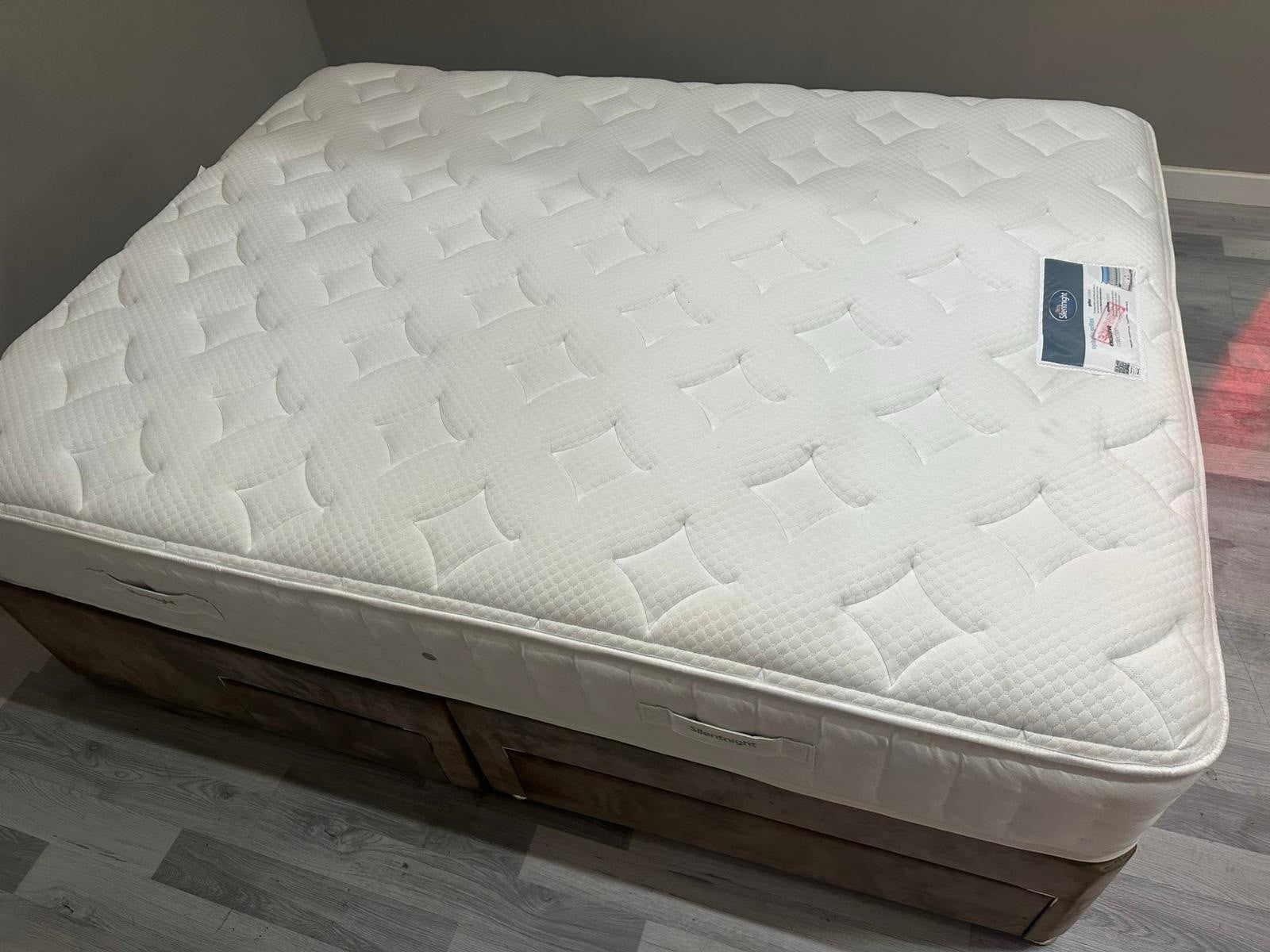 Silentnight Ophelia Geltex 1000 Medium 5ft Kingsize Mattress - RRP £1399 B
