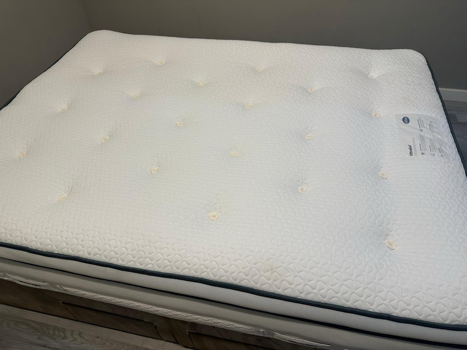 Silentnight UltraGel 2000 Pocket Box Top Mattress 5FT Kingsize RRP £1029