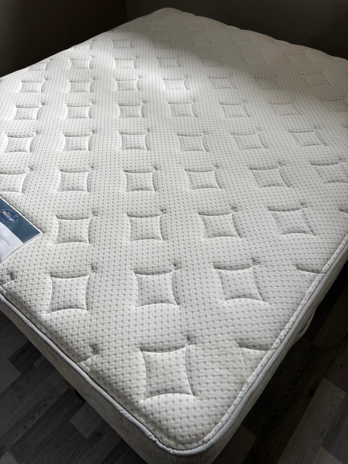 Silentnight Revitalise 1600 Ortho Pocket Mattress, 6FT Super king - RRP £895 - Home Furniture Interiors