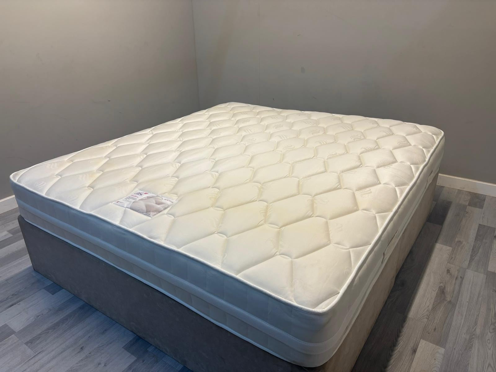 DFS Haden 6FT Superking Mattress RRP £799 - Home Furniture Interiors