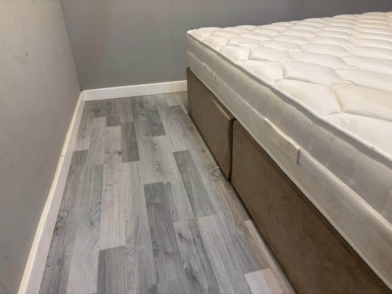 DFS Haden 6FT Superking Mattress RRP £799 - Home Furniture Interiors