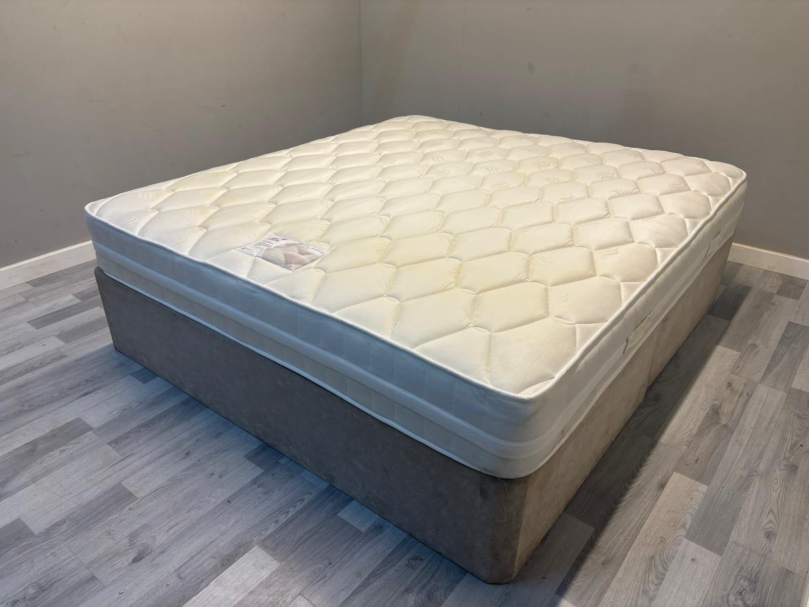 DFS Haden 6FT Superking Mattress RRP £799 - Home Furniture Interiors