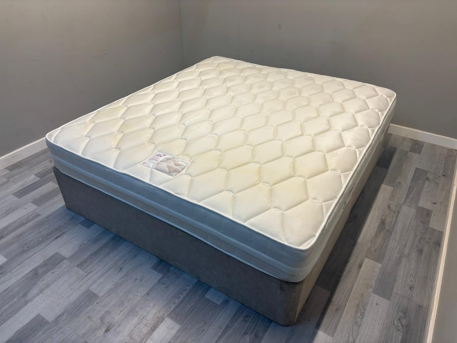 DFS Haden 6FT Superking Mattress RRP £799 - Home Furniture Interiors