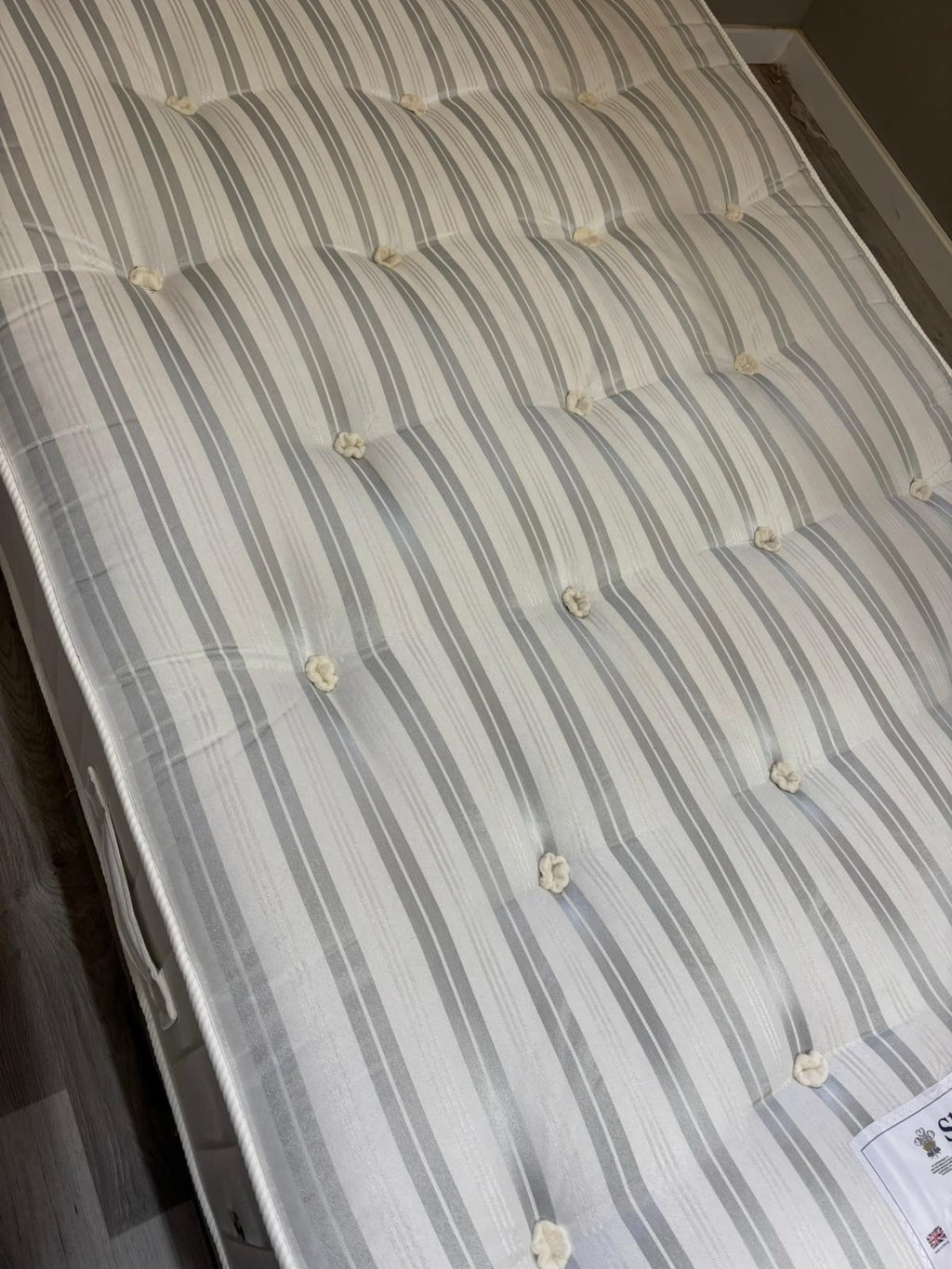 Sleepeezee Backcare Deluxe 4FT Small Double Mattress  - RRP £849 - Home Furniture Interiors