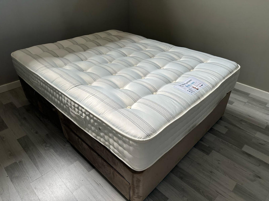 Sleepeezee Backcare Ultra Firm 1600 5ft Kingsize Mattress  - RRP £899 B - Home Furniture Interiors