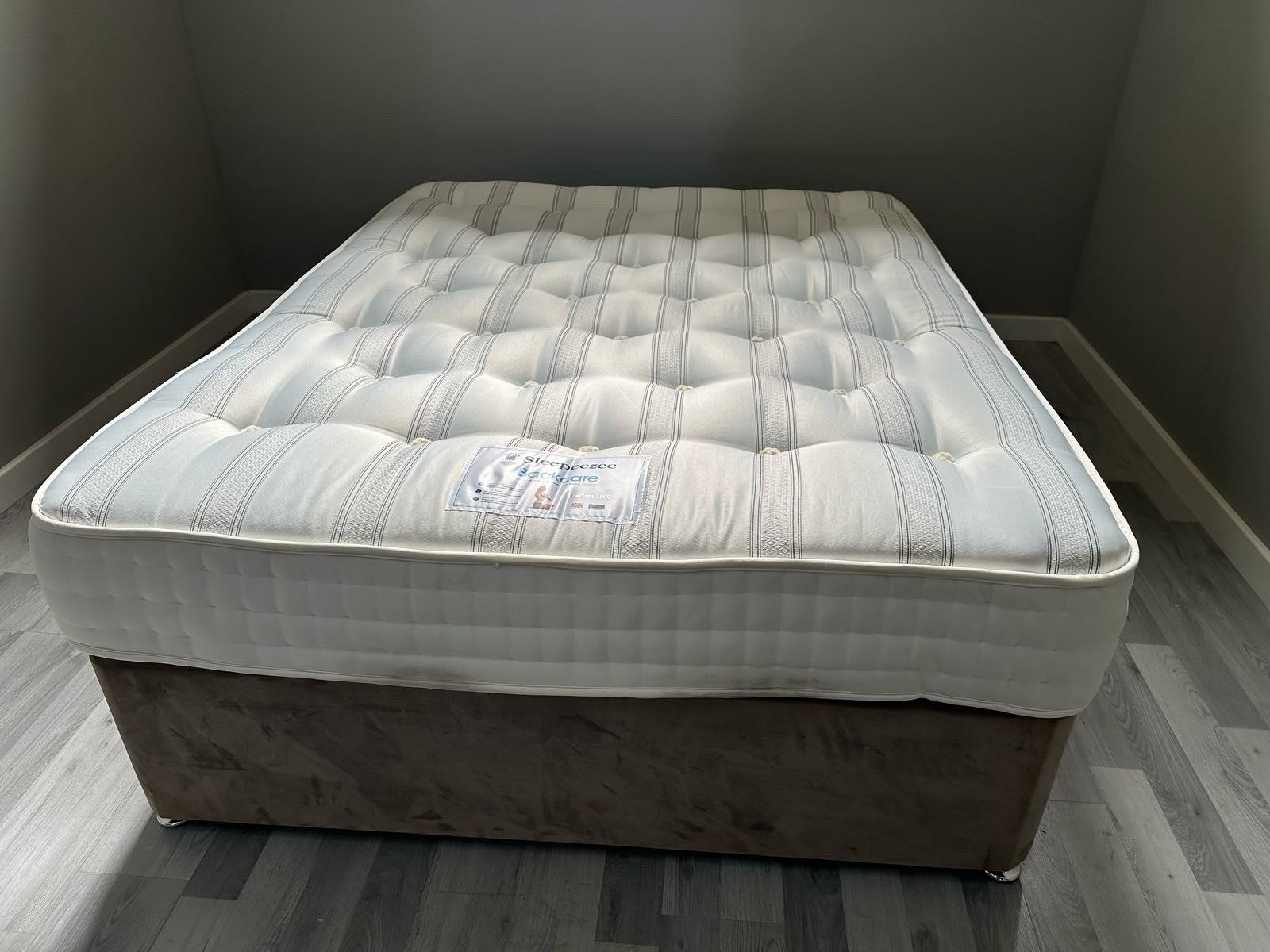 Sleepeezee Backcare Ultra Firm 1600 5ft Kingsize Mattress  - RRP £899 B - Home Furniture Interiors