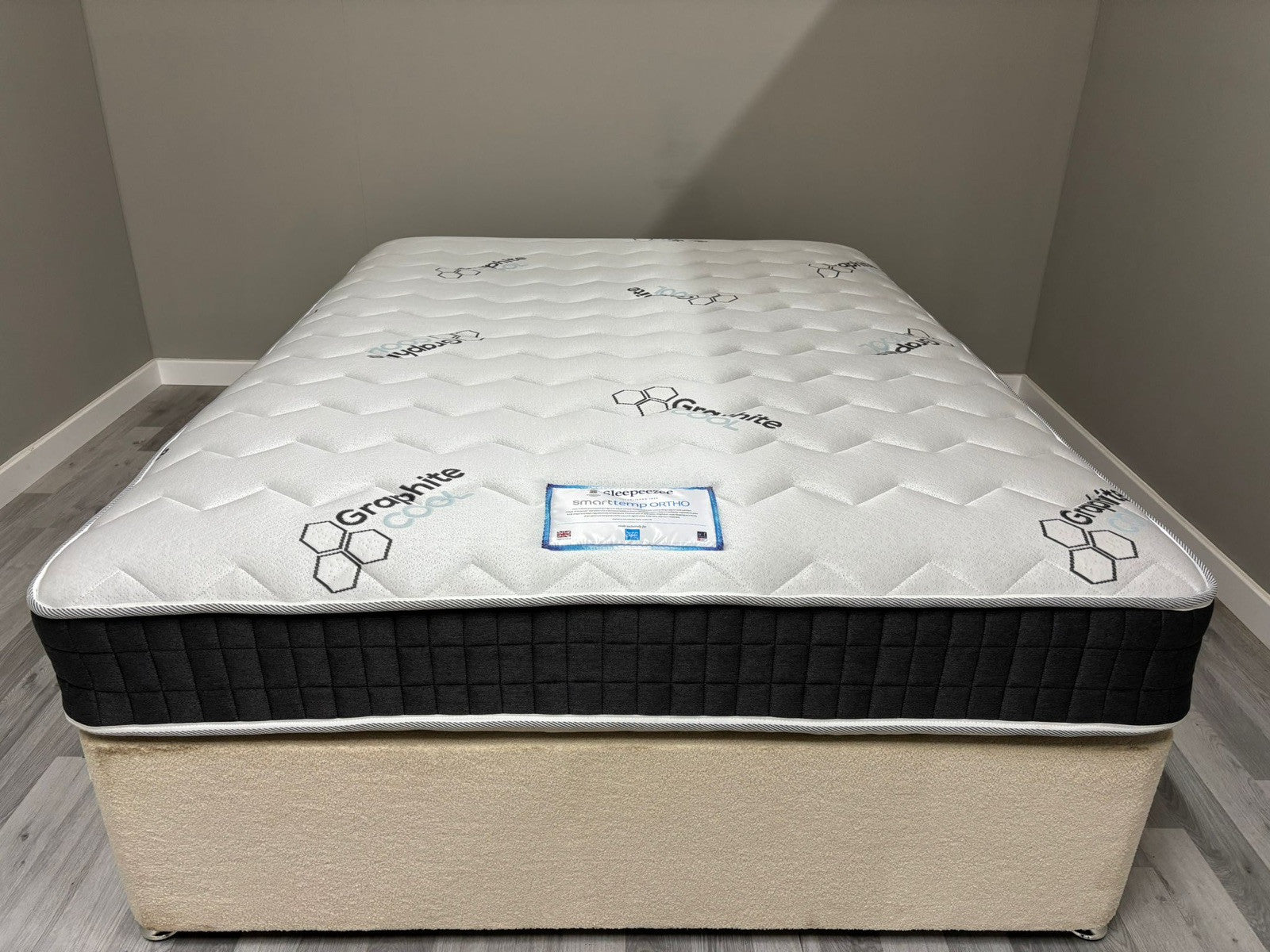 Sleepeezee SmartTemp Cool Mattress 5FT Kingsize - RRP £895 Best Price Online B - Home Furniture Interiors
