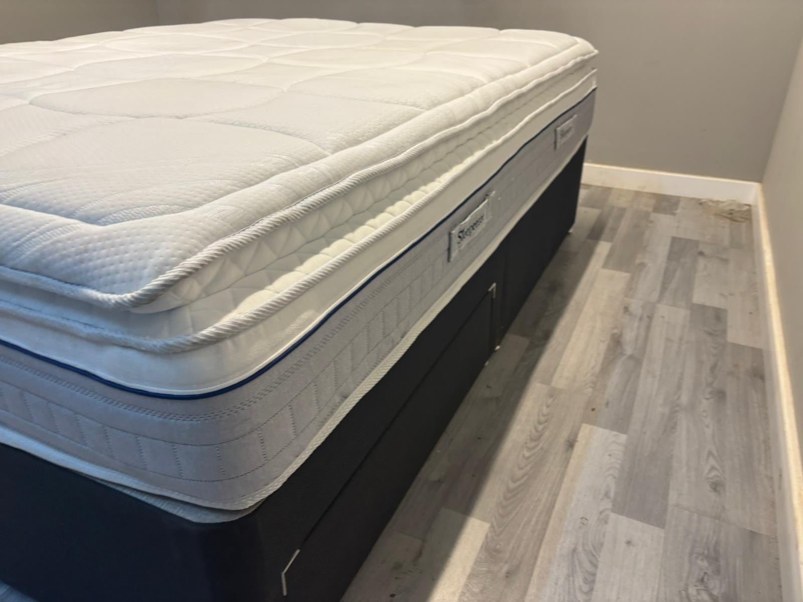 Sleepeezee 2600 ActivFlex Response Mattress 5FT Kingsize RRP £1049 - Home Furniture Interiors