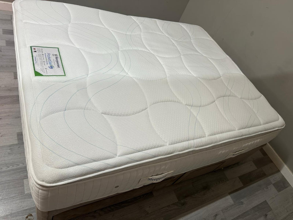 Sleepeezee Immerse Plus 2200 Pocket Pillow top Mattress Kingsize 5FT RRP £1899