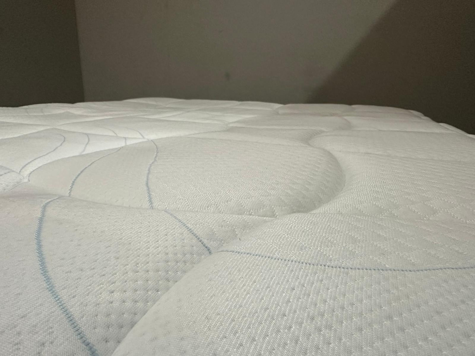 Sleepeezee Immerse Plus 2200 Pocket Pillow top Mattress Kingsize 5FT RRP £1899