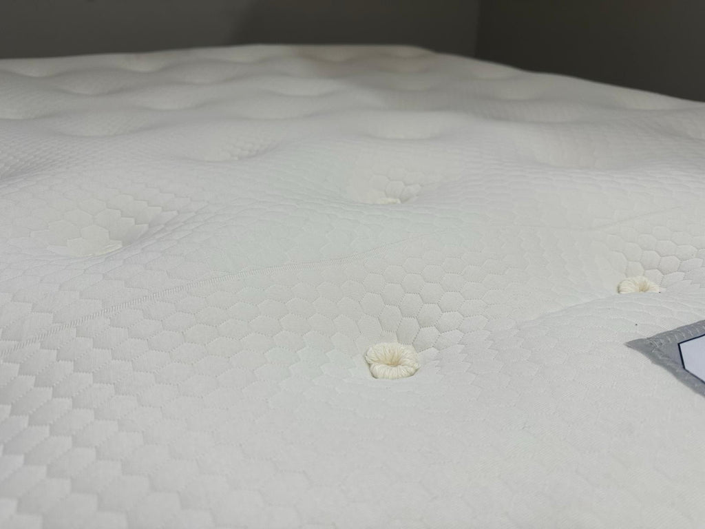 Sleepeezee Luxury 1400 Pocket 5ft Kingsize Mattress  - RRP £799 B