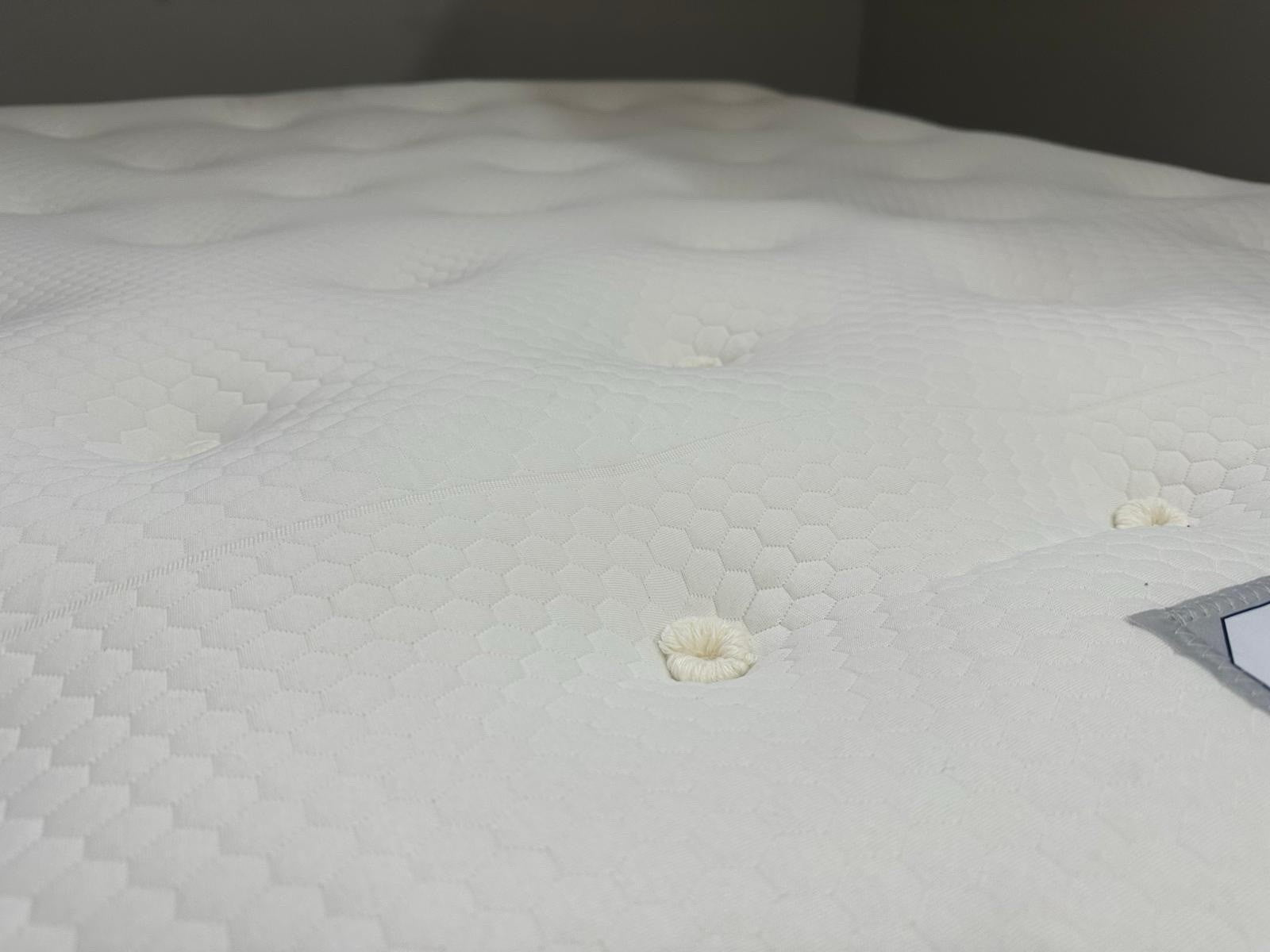 Sleepeezee Luxury 1400 Pocket 5ft Kingsize Mattress  - RRP £799 B