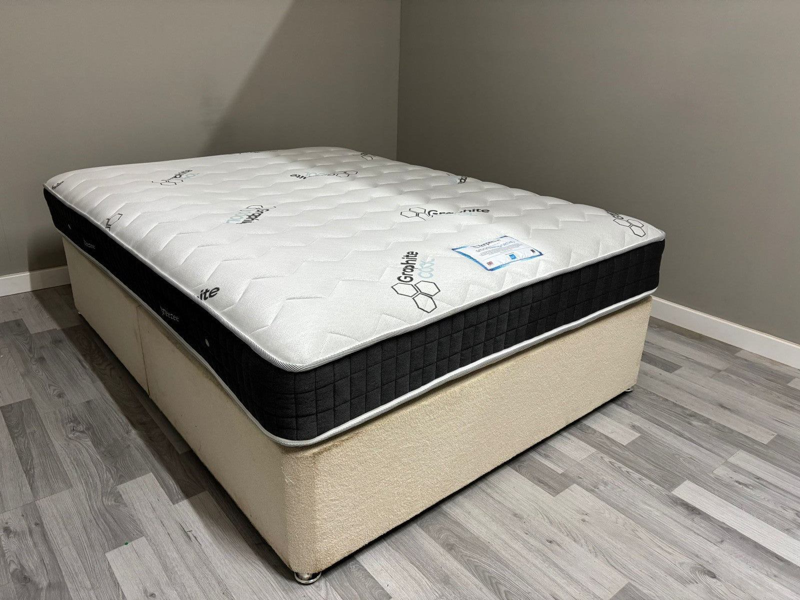 Sleepeezee SmartTemp Cool Mattress 5FT Kingsize - RRP £895 Best Price Online B - Home Furniture Interiors