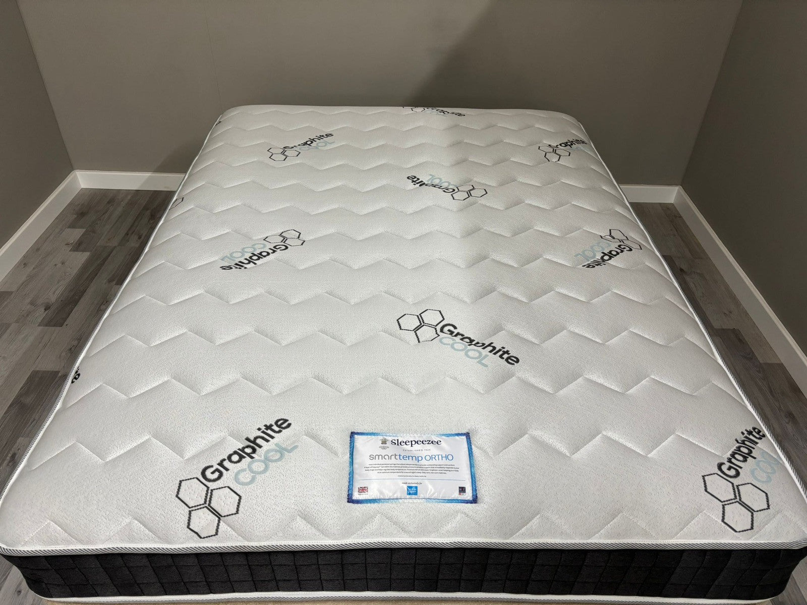 Sleepeezee SmartTemp Cool Mattress 5FT Kingsize - RRP £895 Best Price Online B - Home Furniture Interiors