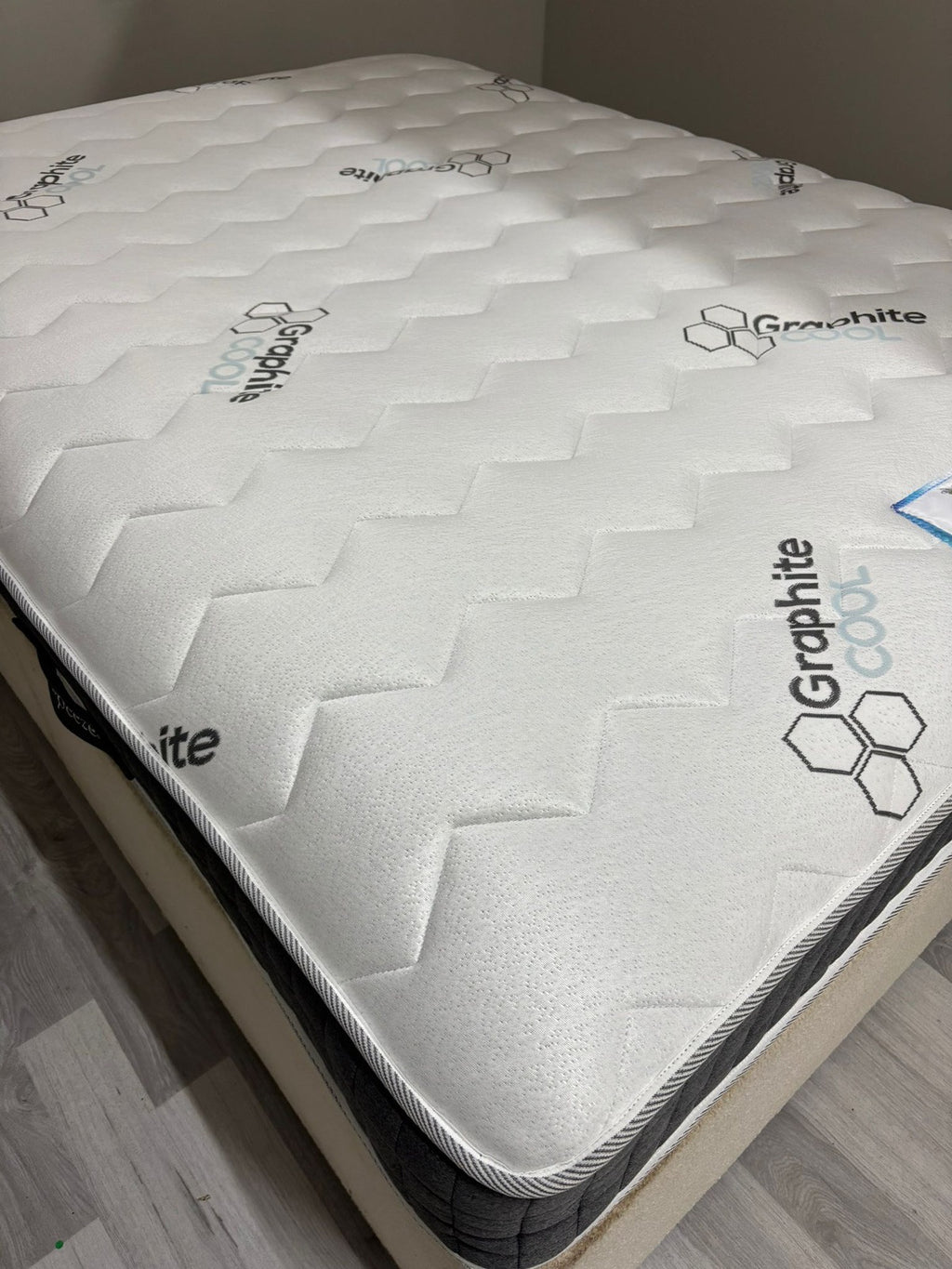 Sleepeezee SmartTemp Cool Mattress 5FT Kingsize - RRP £895 Best Price Online B - Home Furniture Interiors