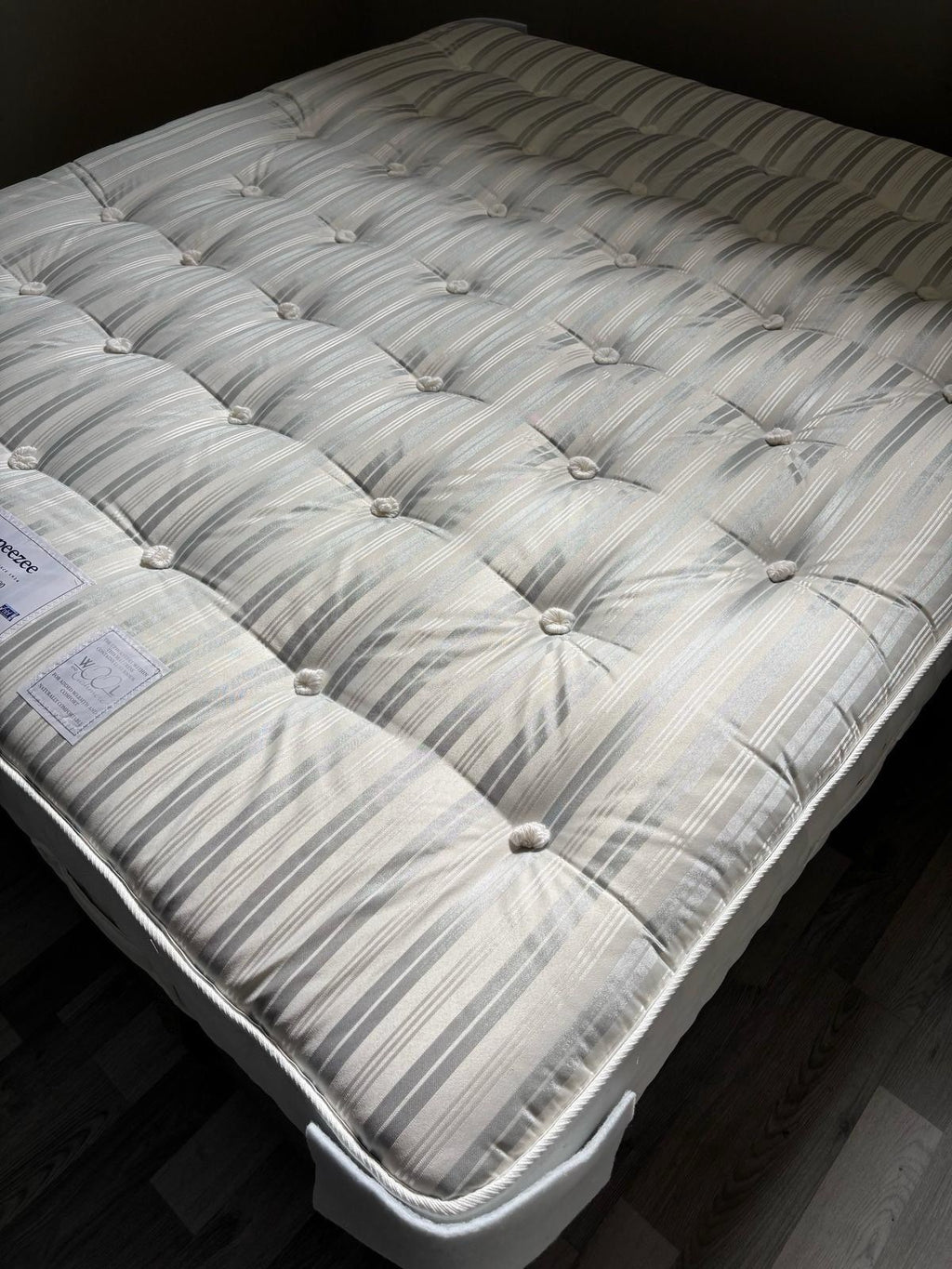 Sleepeezee Ultimate 2000 Backcare Mattress 6FT SuperKing - RRP £1399 - Home Furniture Interiors