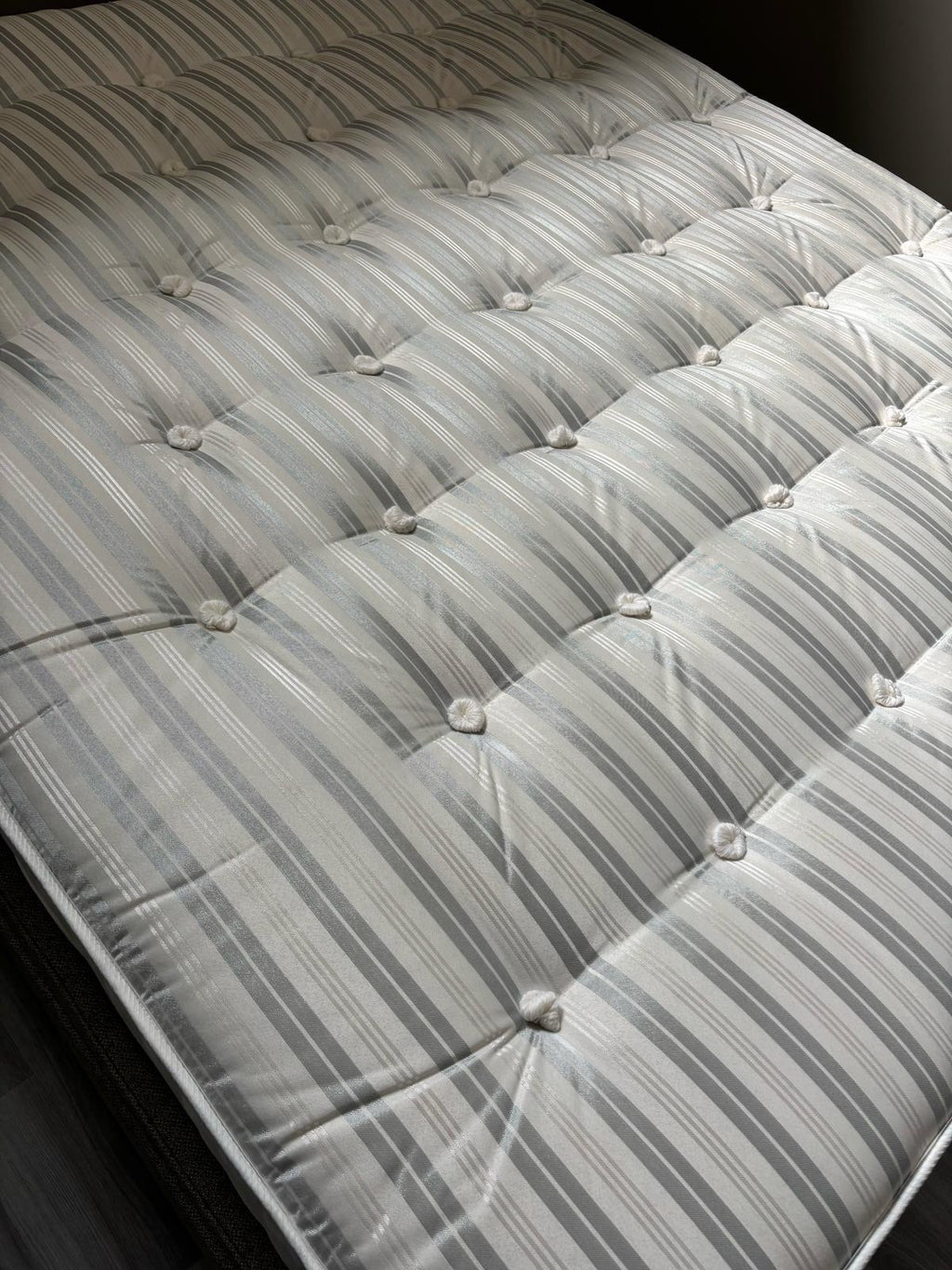 Sleepeezee Ultimate 2000 Backcare Mattress 6FT SuperKing - RRP £1399 - Home Furniture Interiors