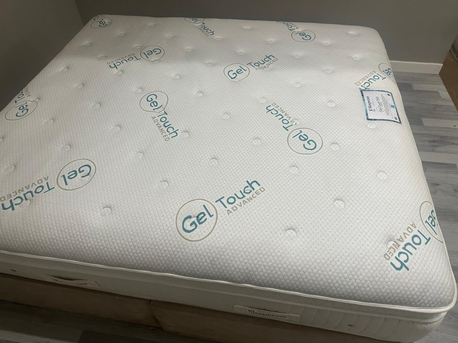 Sleepeezee Gel Touch / SensaGel 7500 / 9000 6FT Superking RRP £3199 B - Home Furniture Interiors
