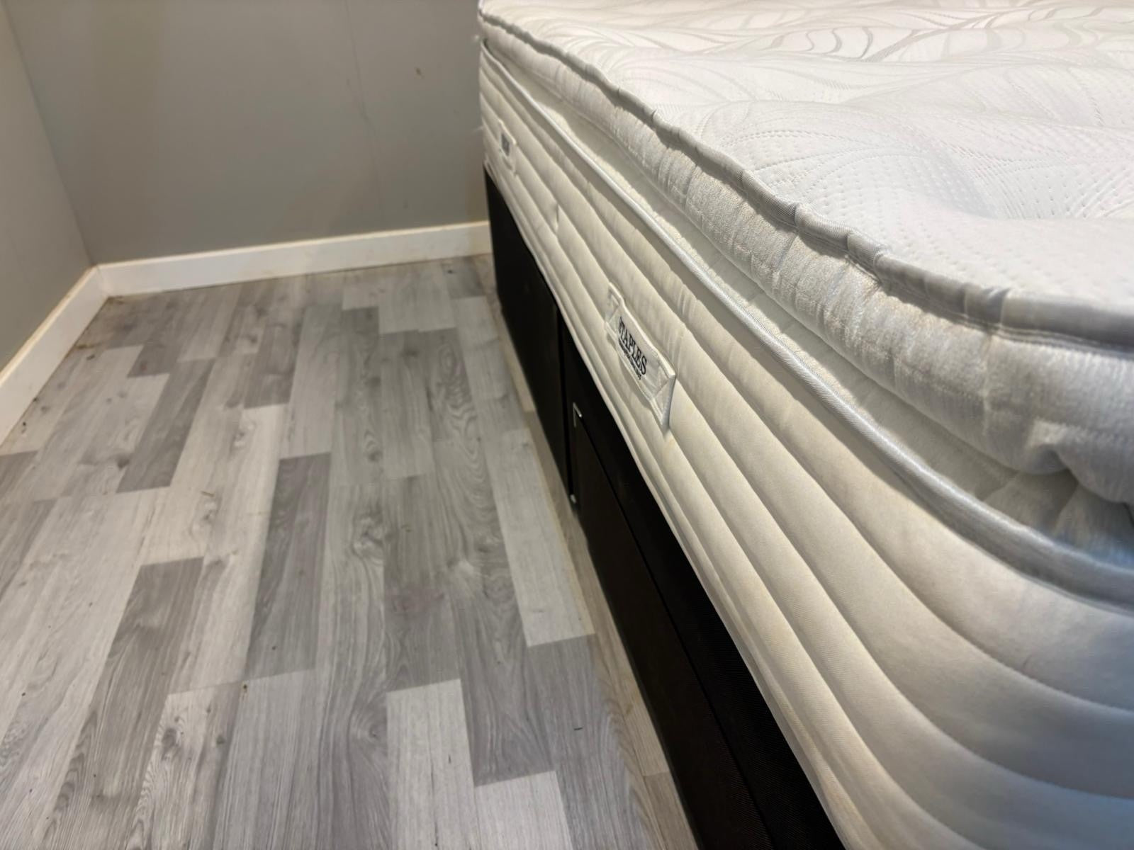 Staples and Co Renew Eco Latex Pocket 2300 Mattress 5FT Kingsize RRP £1499 - Home Furniture Interiors