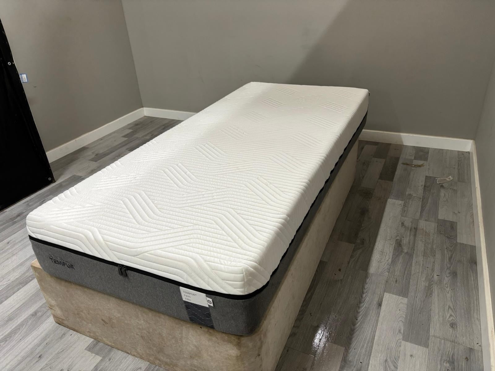 Tempur Firm Elite 3FT Single 90cm 190cm Mattress RRP £1599 Best price online B - Home Furniture Interiors
