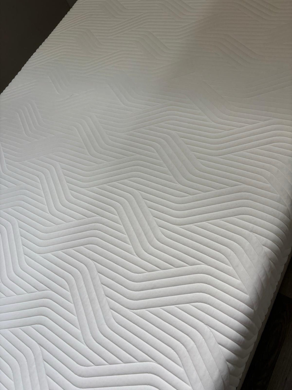 Tempur Cloud Elite Lux 4FT 6 Double Mattress RRP £2299 Best price online B - Home Furniture Interiors