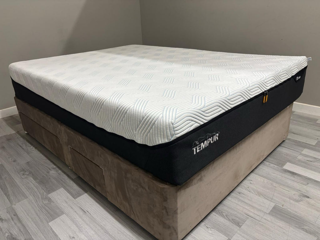 TEMPUR Pro Luxe SmartCool Medium 4FT 6 Double Mattress RRP £2699 B