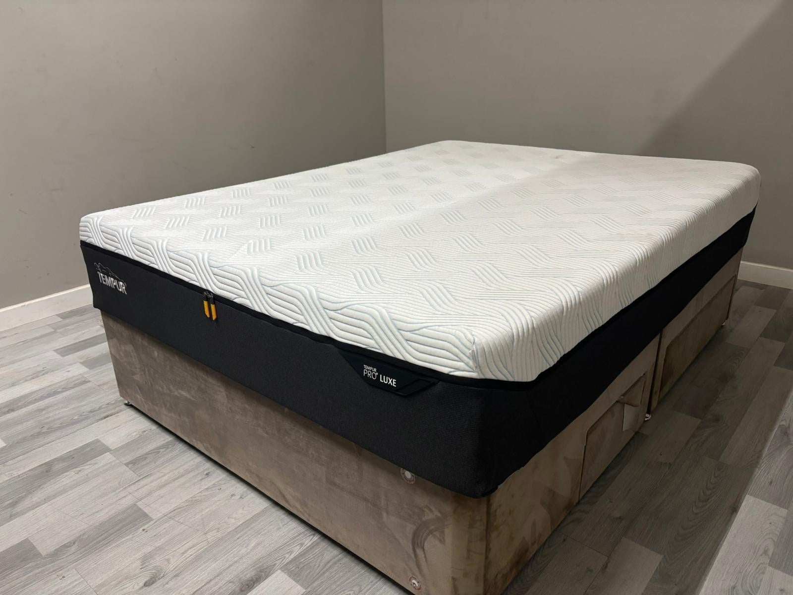 TEMPUR Pro Plus SmartCool Medium Firm 4FT 6 Double Mattress RRP £2299 B