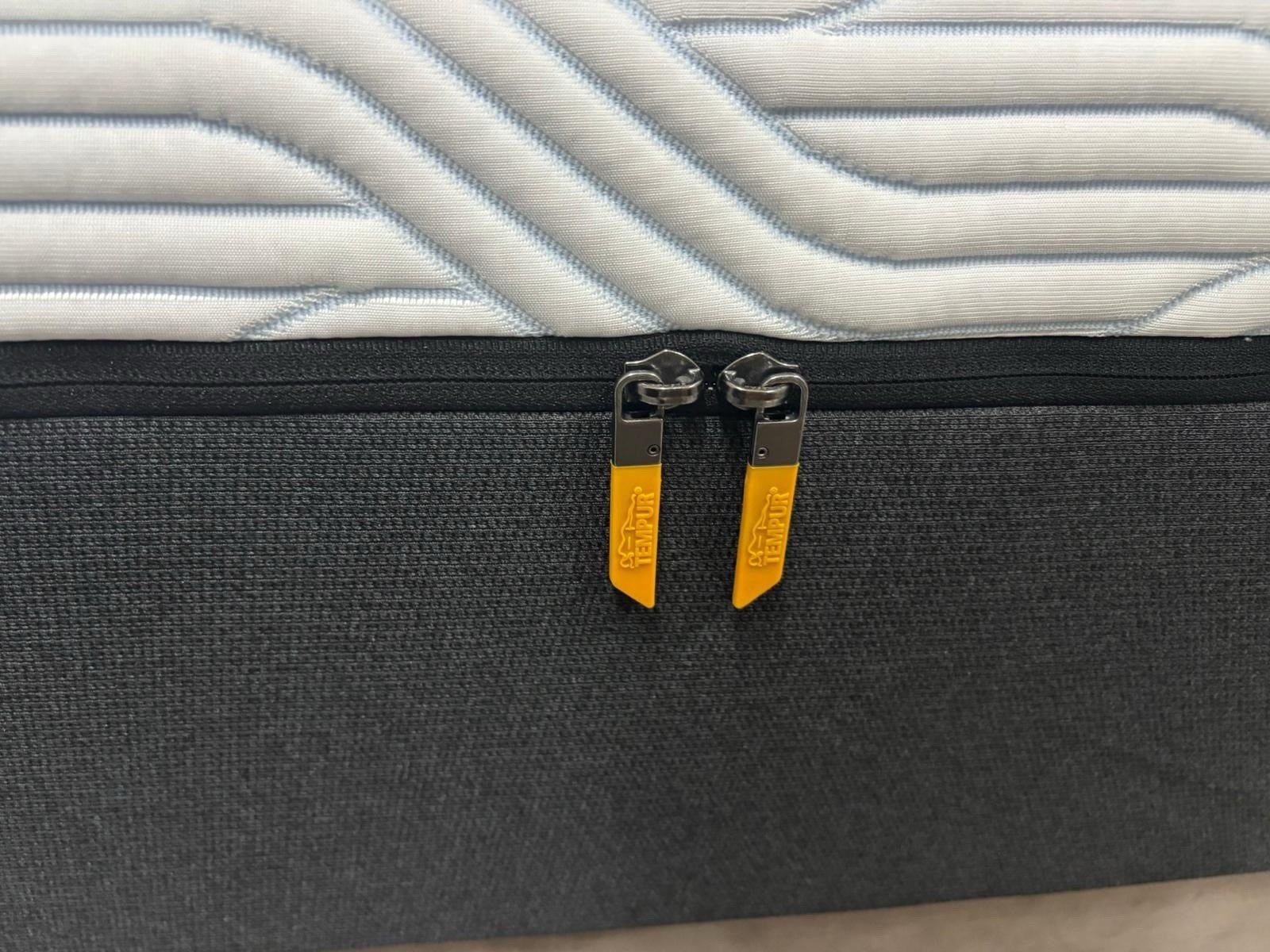 TEMPUR Pro Plus SmartCool Medium Firm 4FT 6 Double Mattress RRP £2299 B